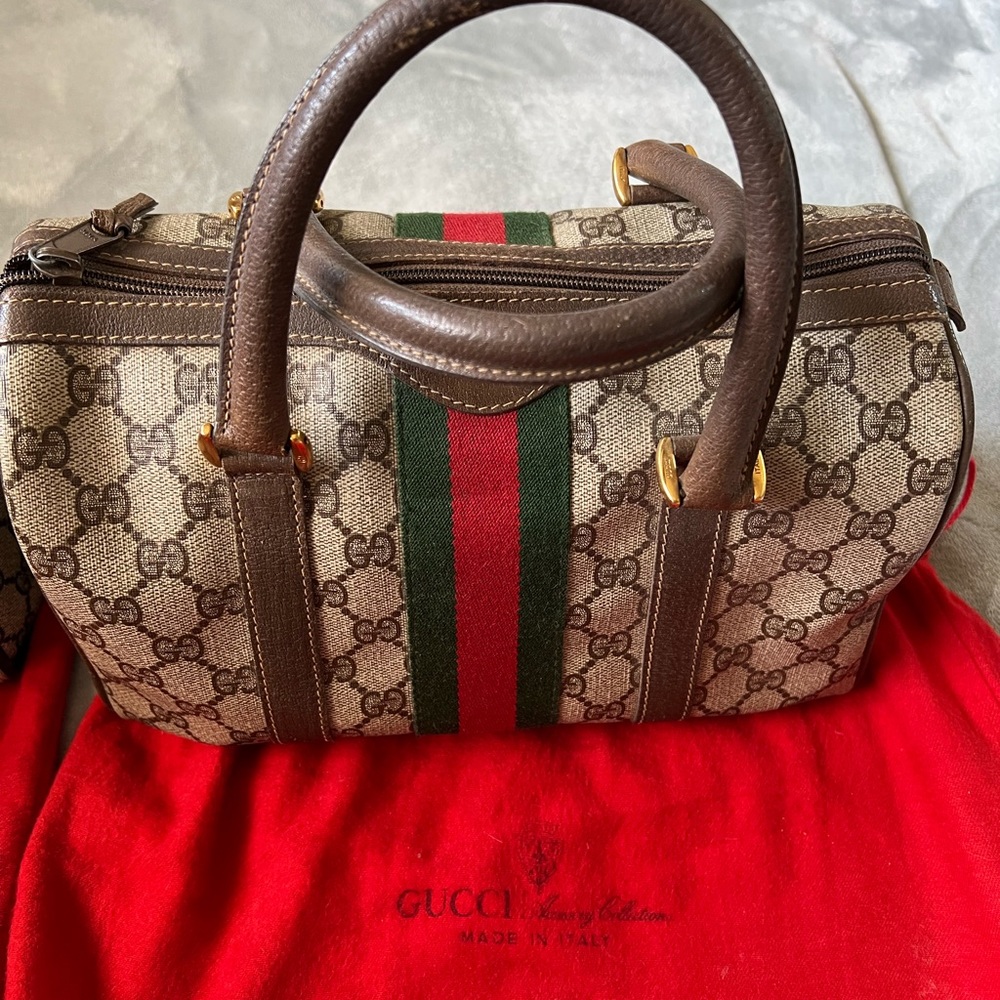 Vintage Gucci Bags - Picture 3 of 16
